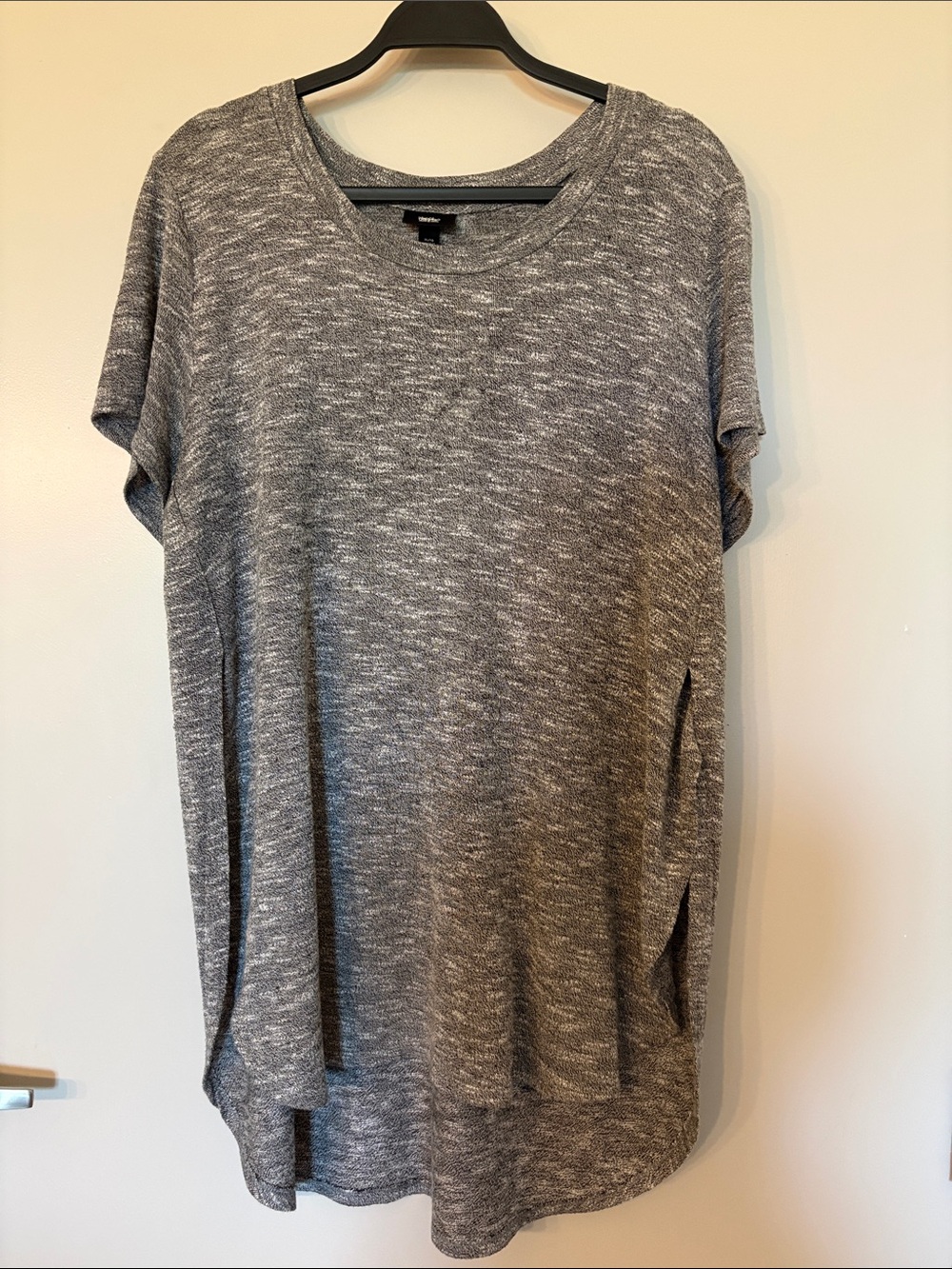 Mossimo Heathered Black, Grey, and White Crew Neck Side Slit Top/Tunic, Size XL